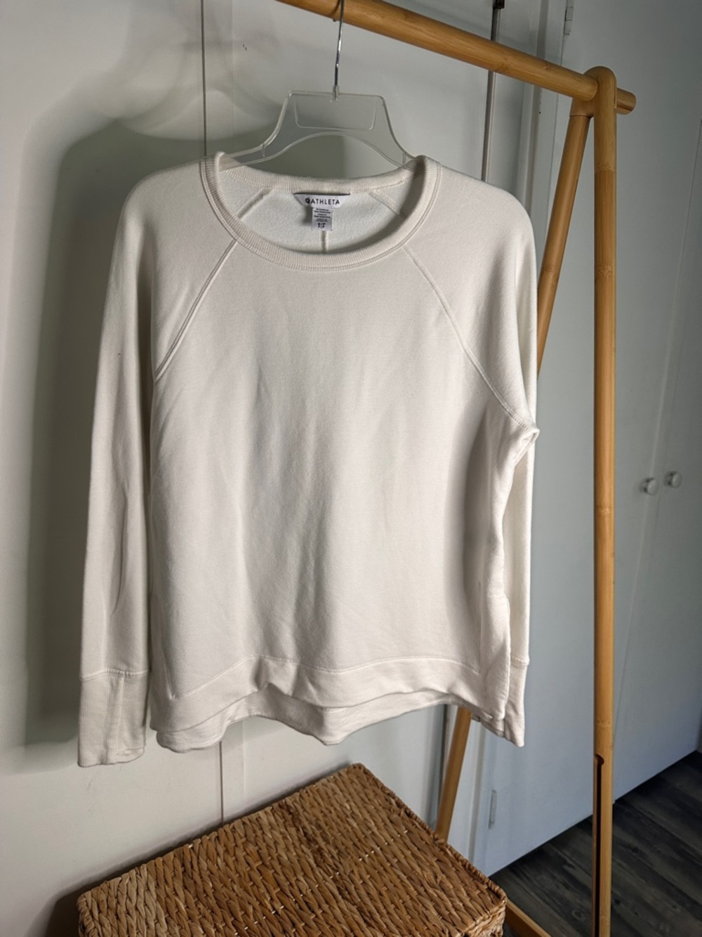 Athleta Cream Crewneck Sweatshirt - Picture 1 of 13